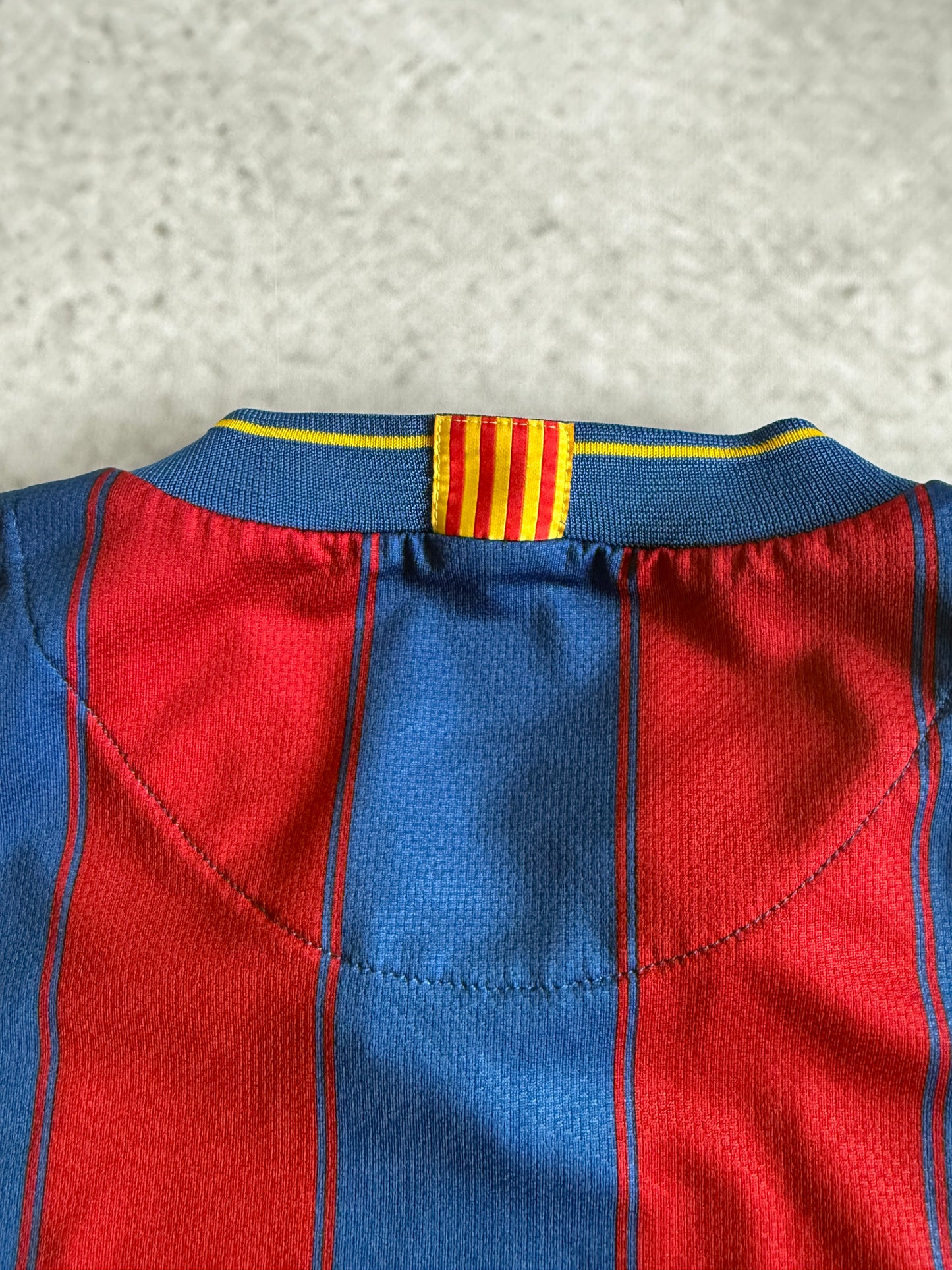 Barcelona 2009 2010 Home Jersey — M