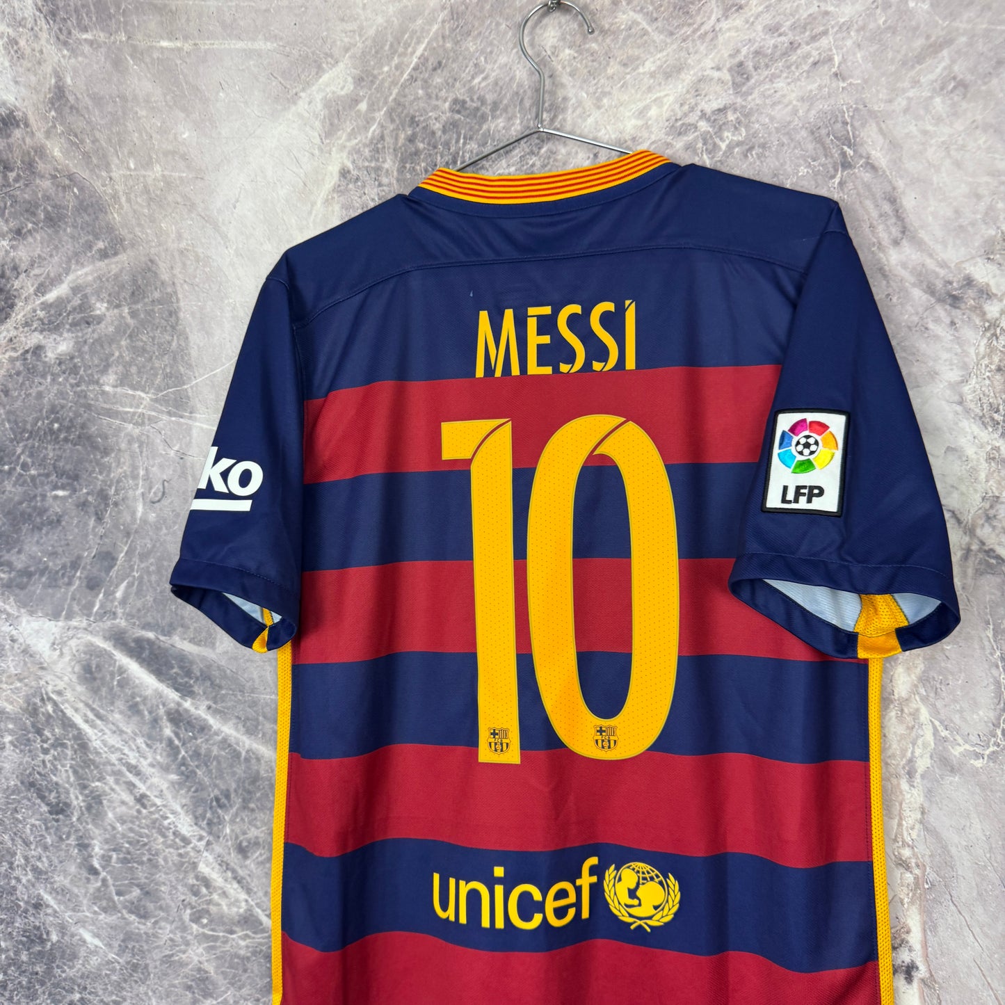 Barcelona 2015-2016 Home Jersey — Messi #10 M