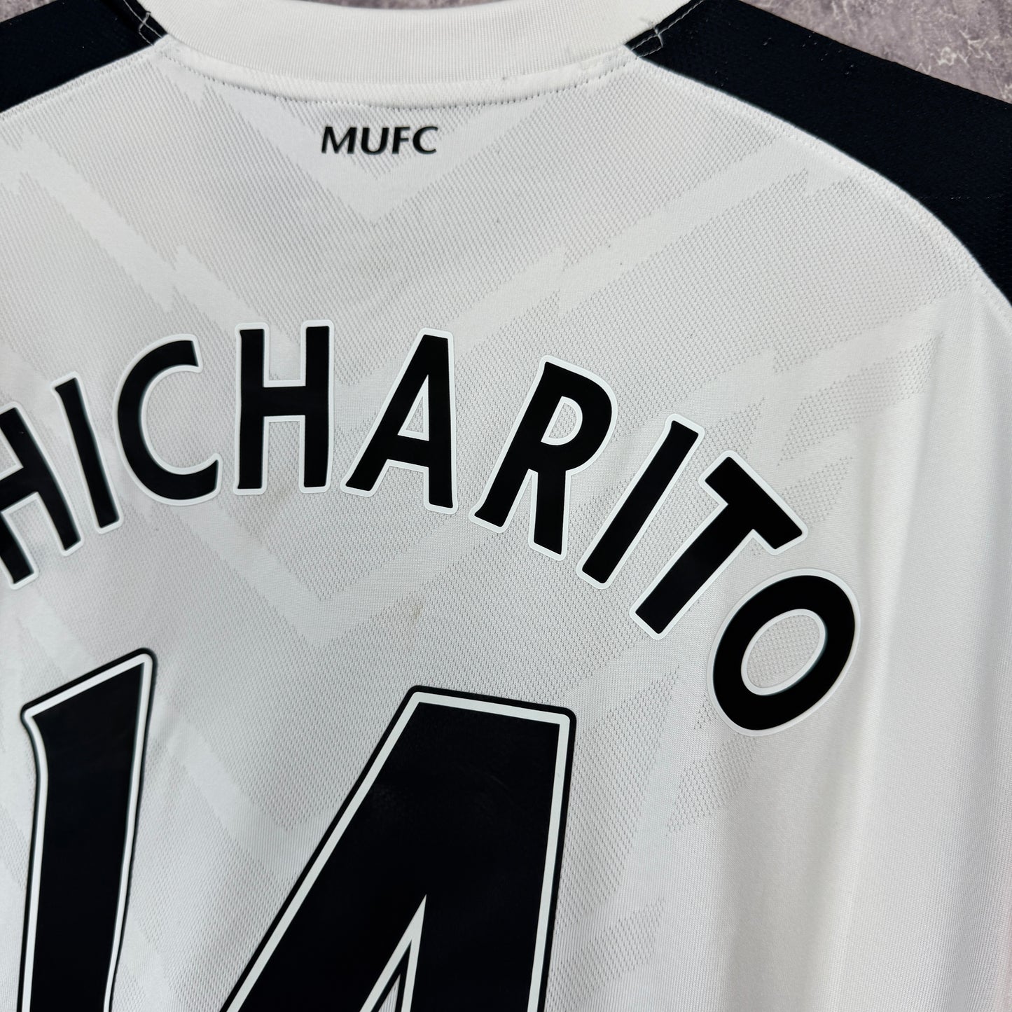 Manchester United 2010-2011 Away Jersey — Chicharito #14 2XL
