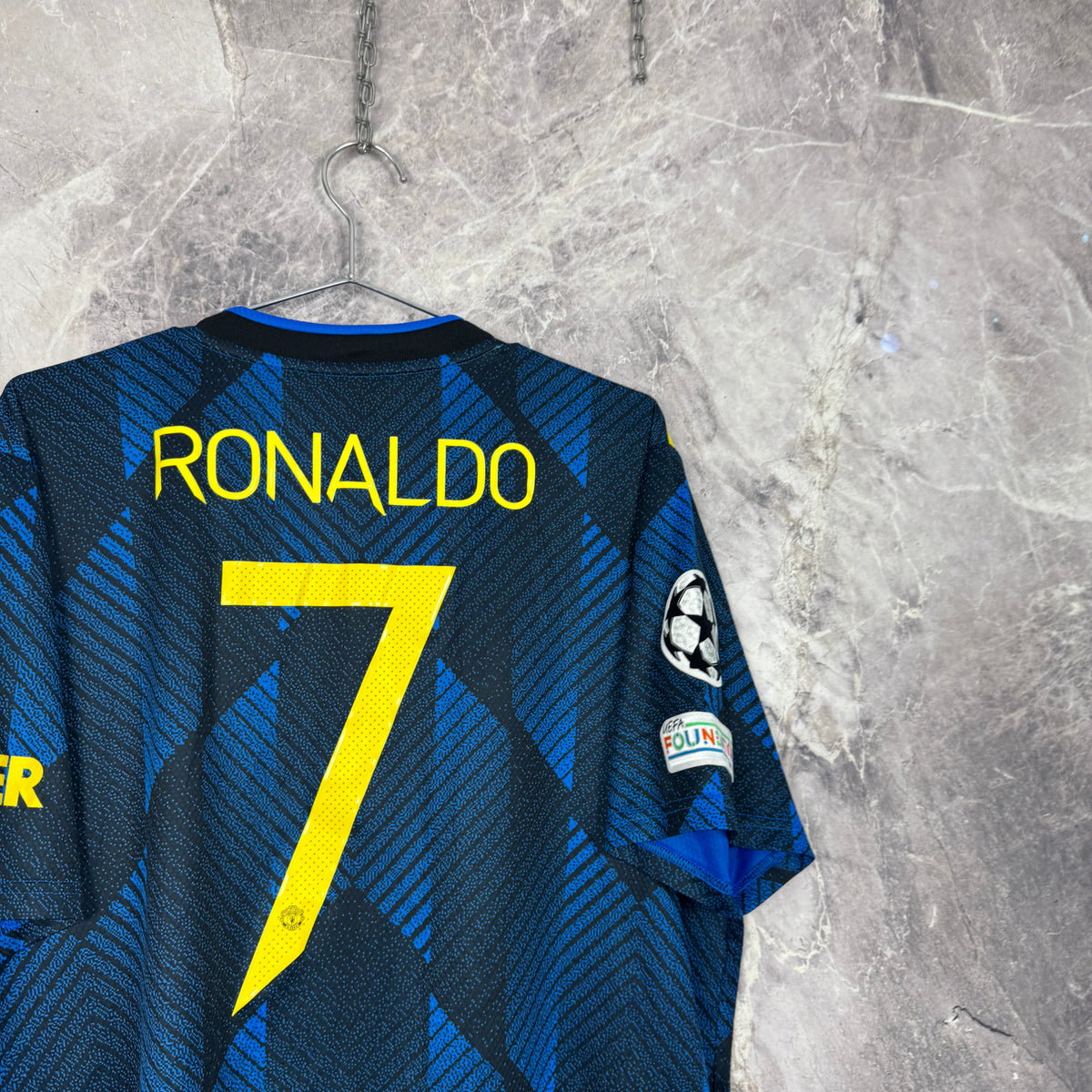 Manchester United 2021-2022 Third Jersey — Ronaldo #7 XL