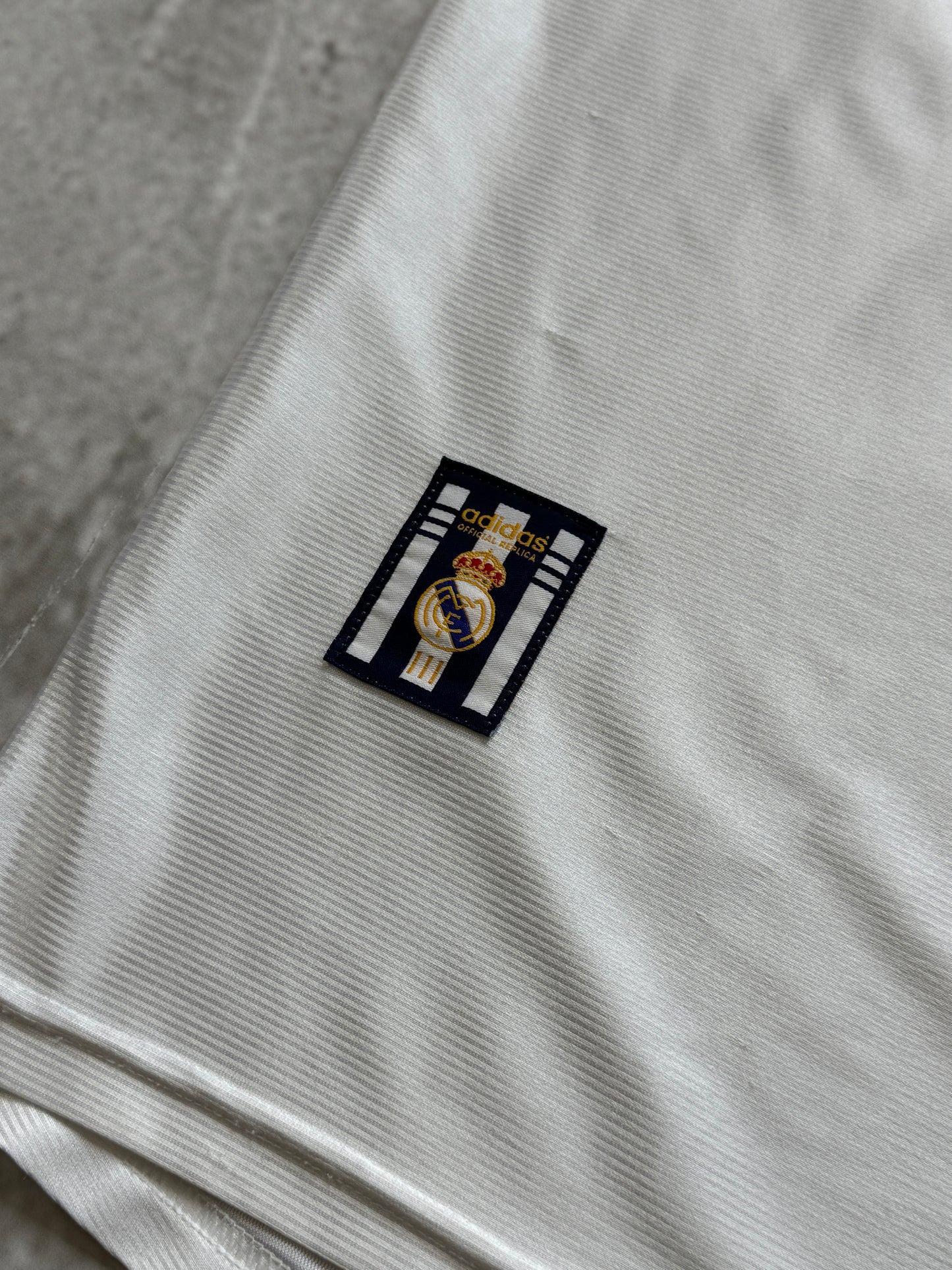 Real Madrid 1998 2000 Home Jersey — L