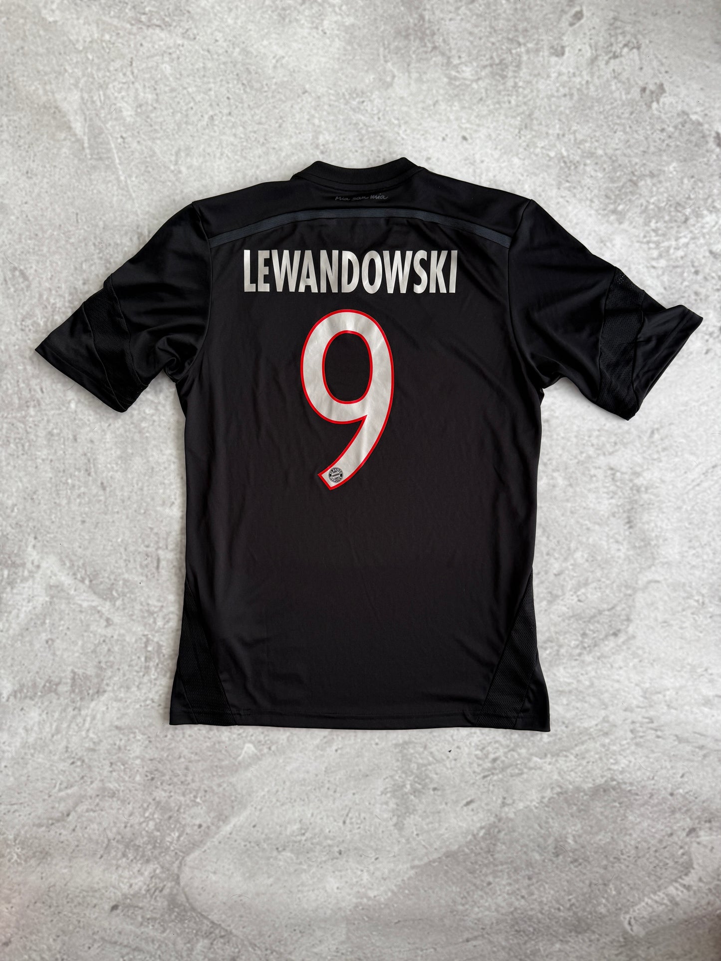 Bayern Munich 2014 2015 Away — Lewandowski #9 S