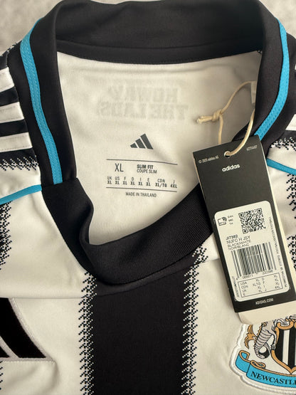 Newcastle United 2025 2026 Home Jersey — XL