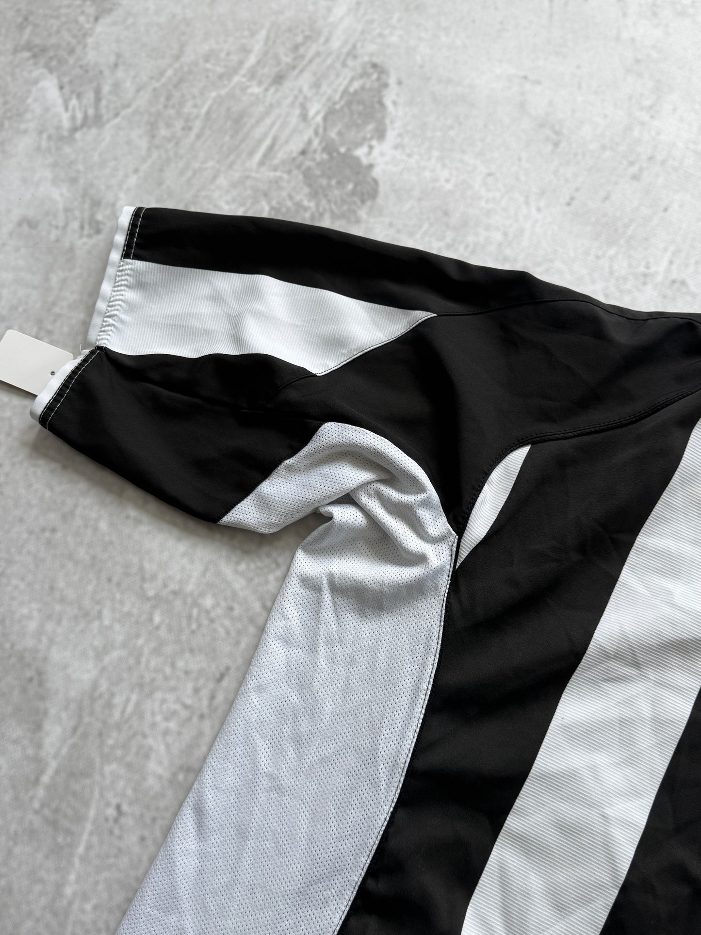 Juventus 2004 2005 Home Jersey — L