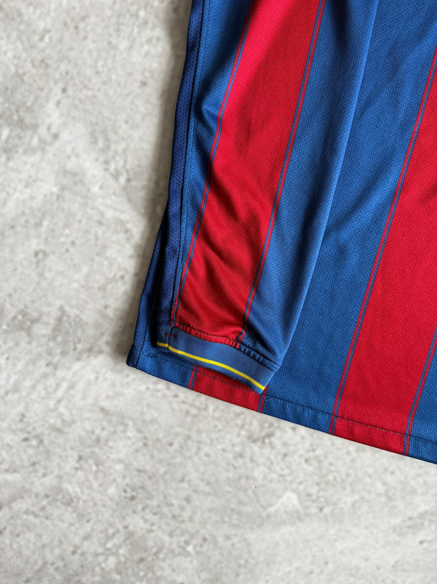 Barcelona 2009 2010 Home Jersey — M