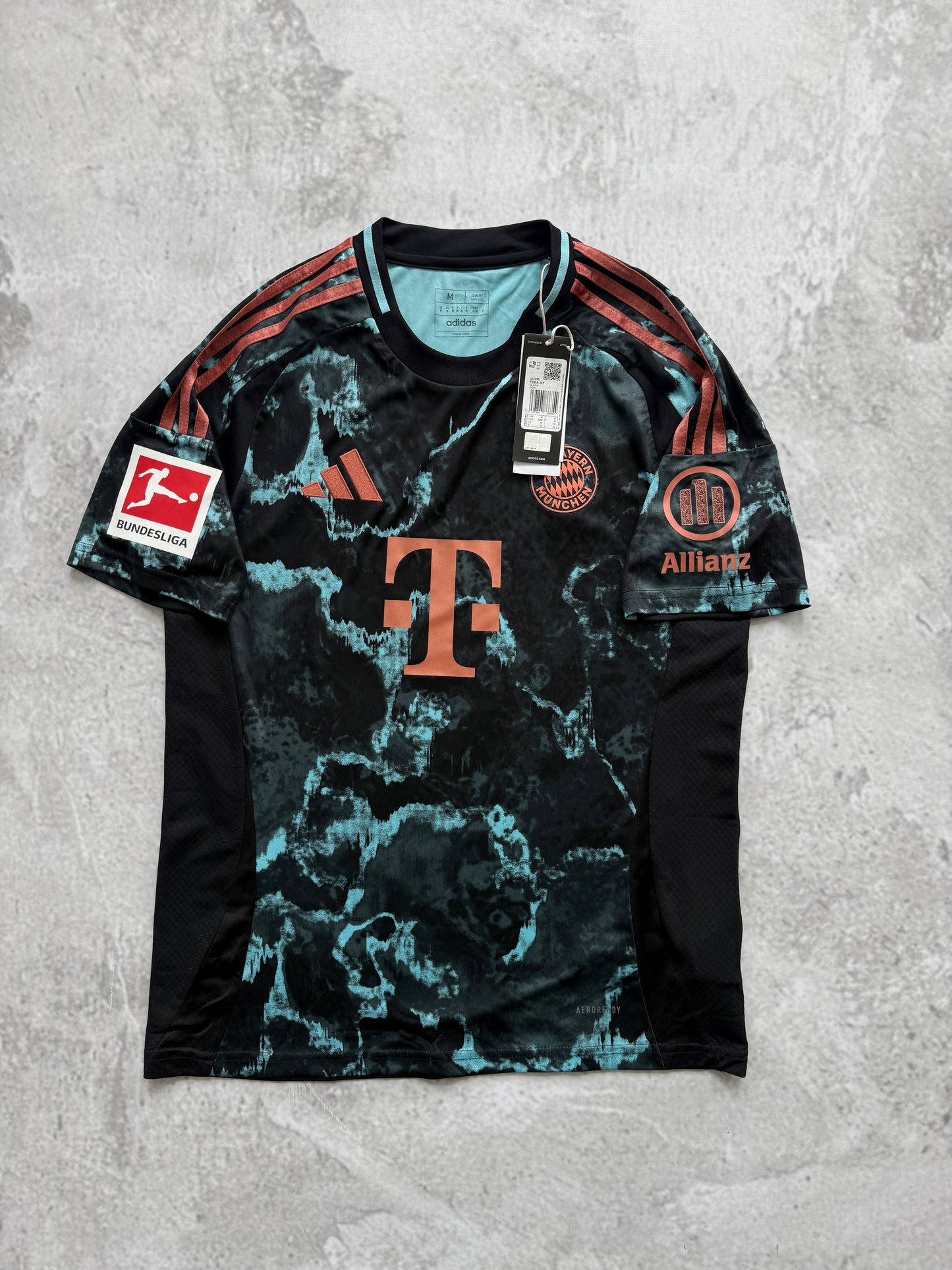 Bayern Munich 2024 2025 Away Jersey — Kane #9 M