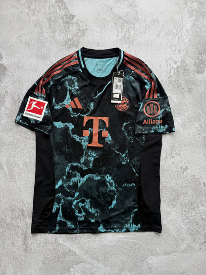 Bayern Munich 2024 2025 Away Jersey — Kane #9 M