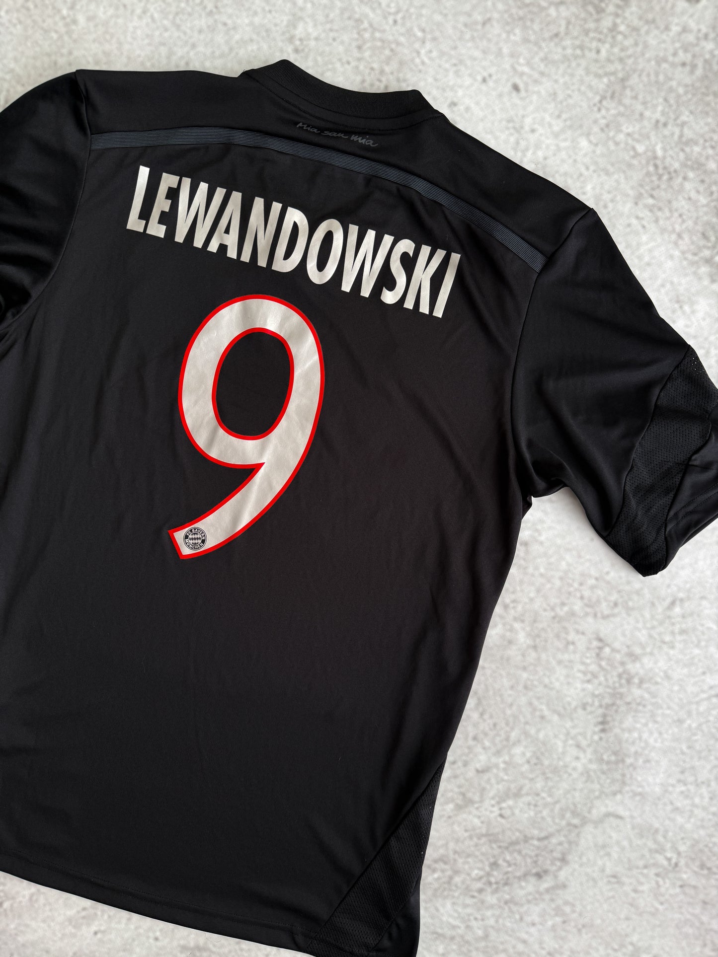 Bayern Munich 2014 2015 Away — Lewandowski #9 S