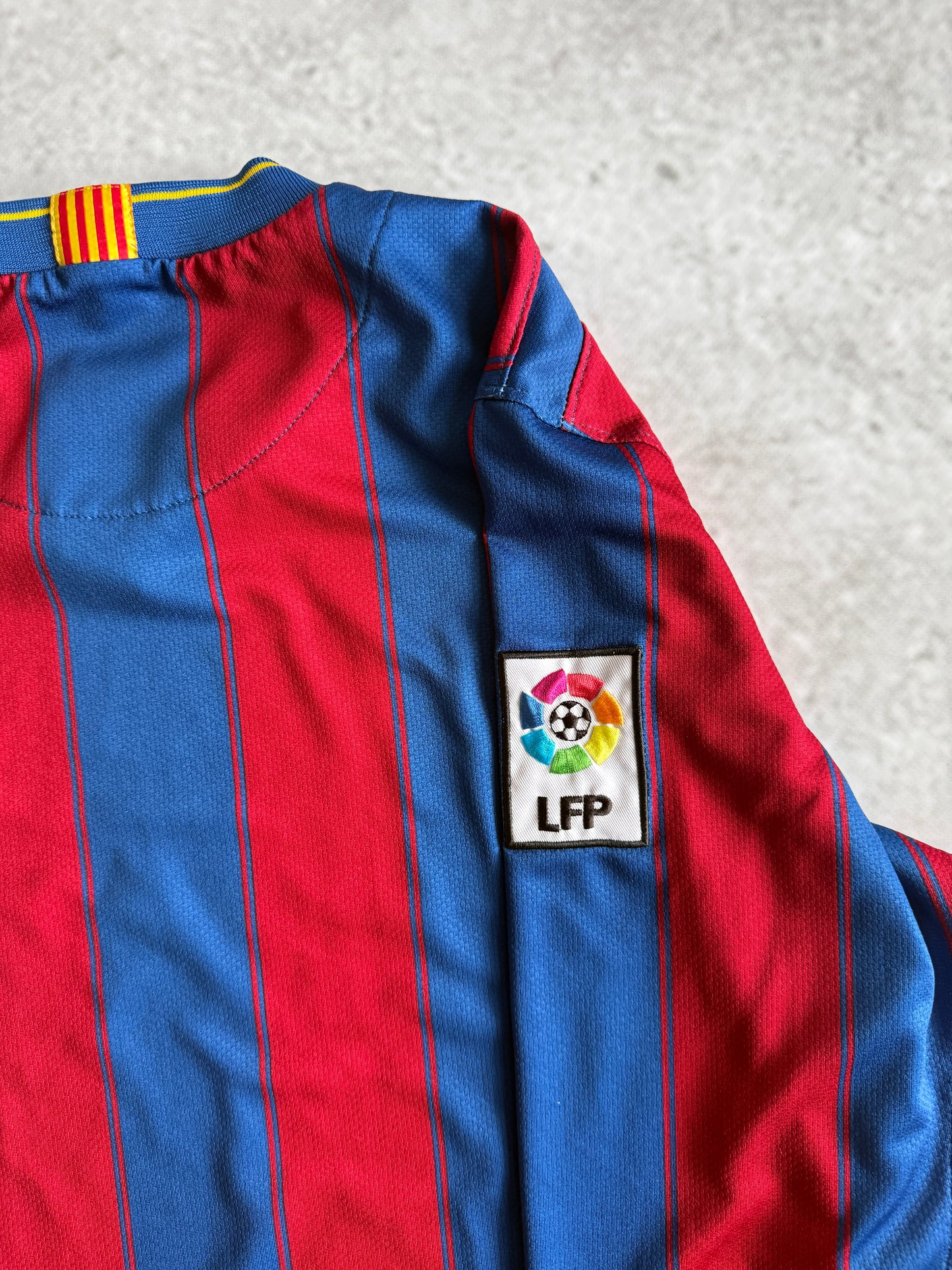 Barcelona 2009 2010 Home Jersey — M