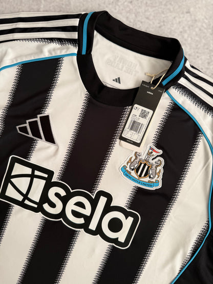 Newcastle United 2025 2026 Home Jersey — XL