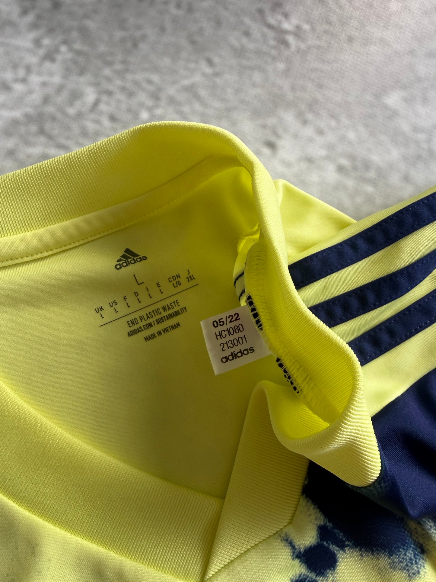 Leeds United 2022 2023 Away Jersey — L
