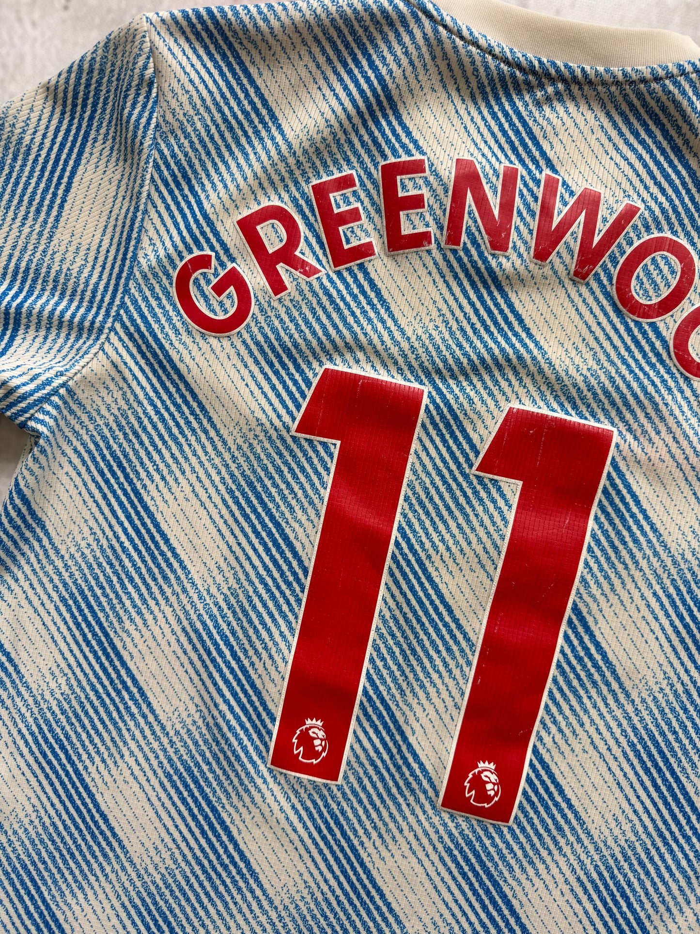 Manchester United 2021 2022 Away Jersey — Greenwood #11 M