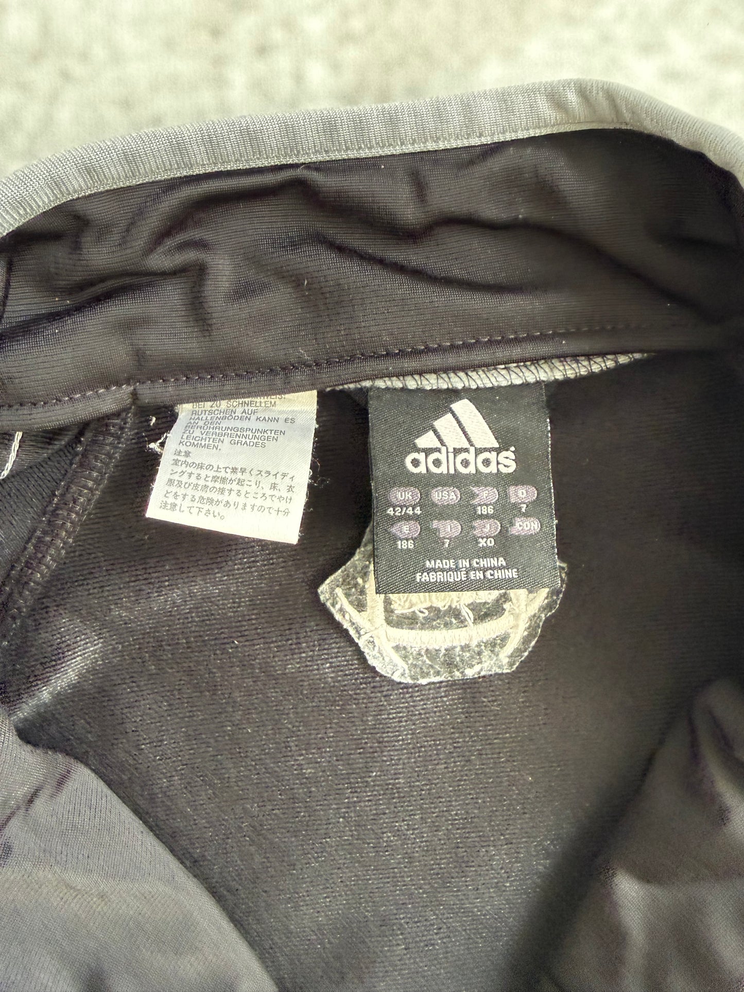 Real Madrid 2004 2005 Track Jacket — XL