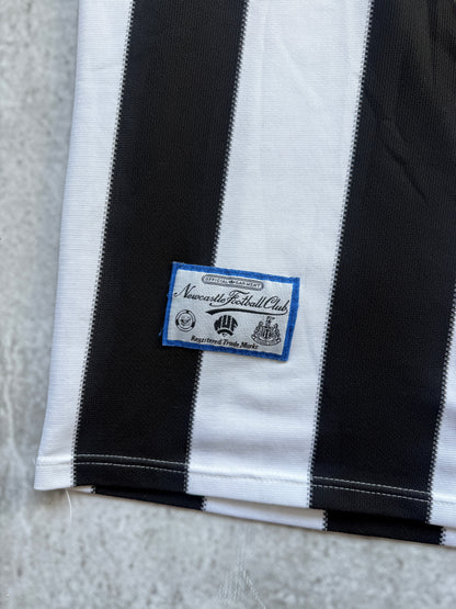 Newcastle United 1995 1996 Home — L