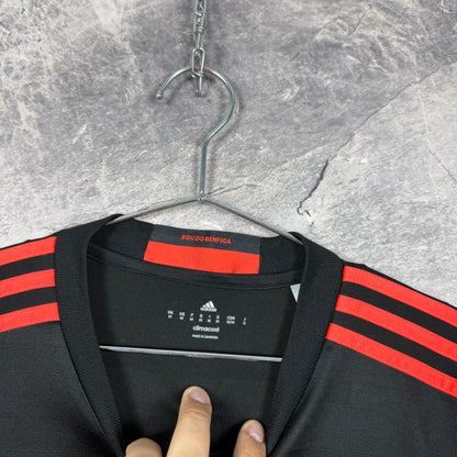 Benfica 2016-2017 Away Jersey — Raúl #9 M