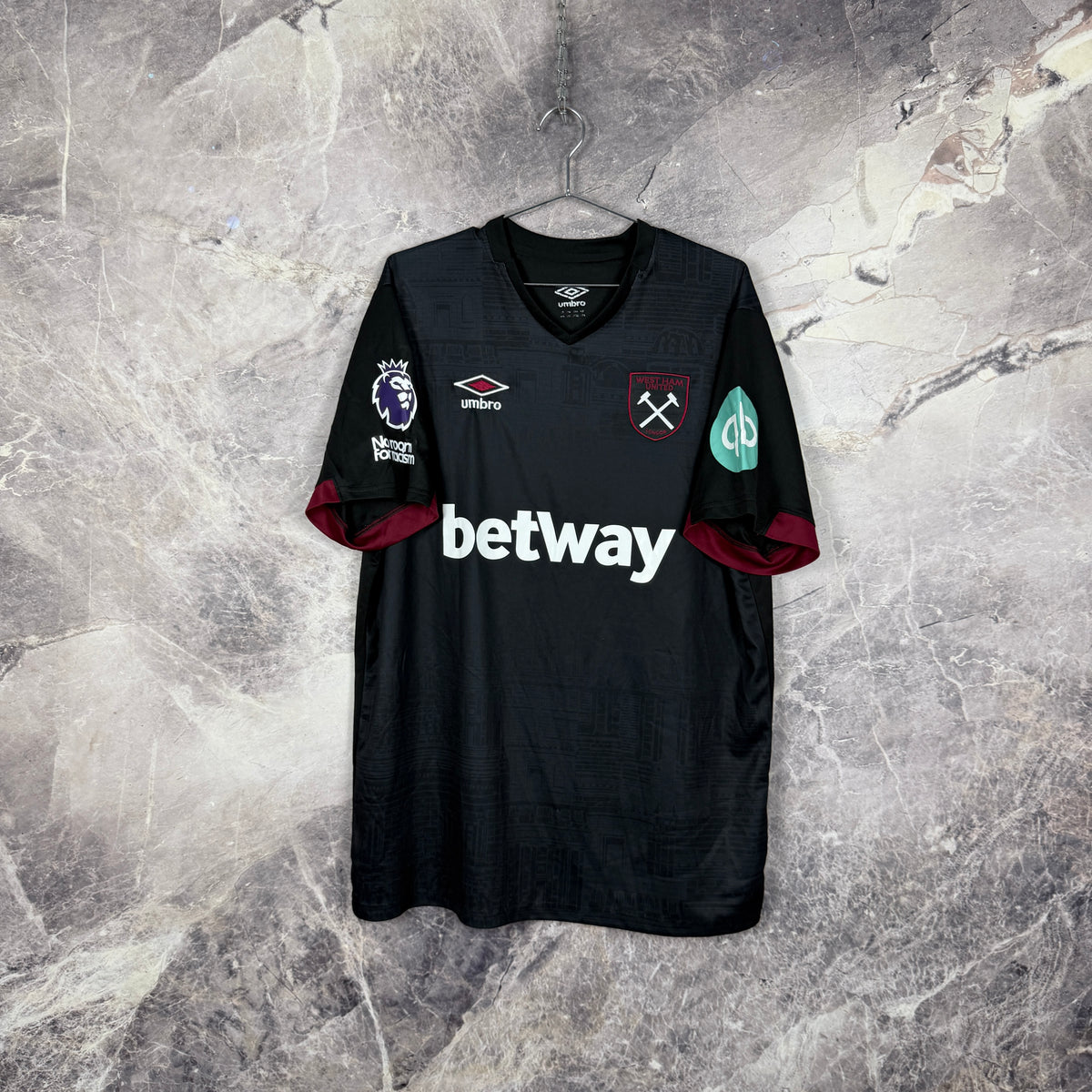 West Ham United 2024-2025 Away Jersey — Wan-Bissaka #29 XXL