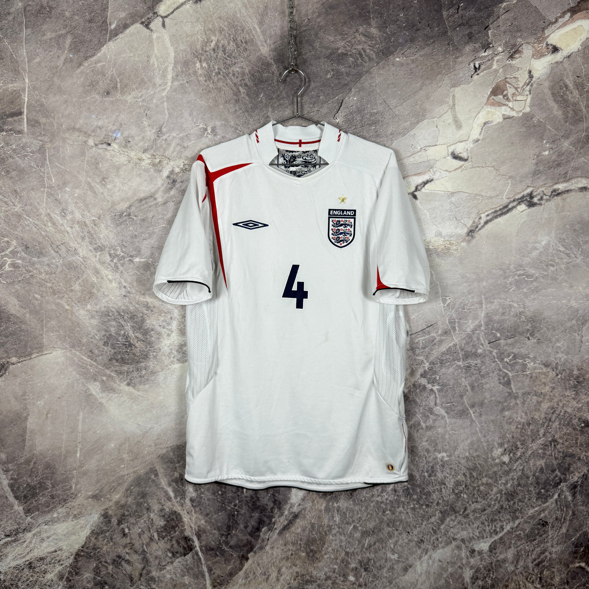 England 2005-2007 Home Jersey — Gerrard #4 L