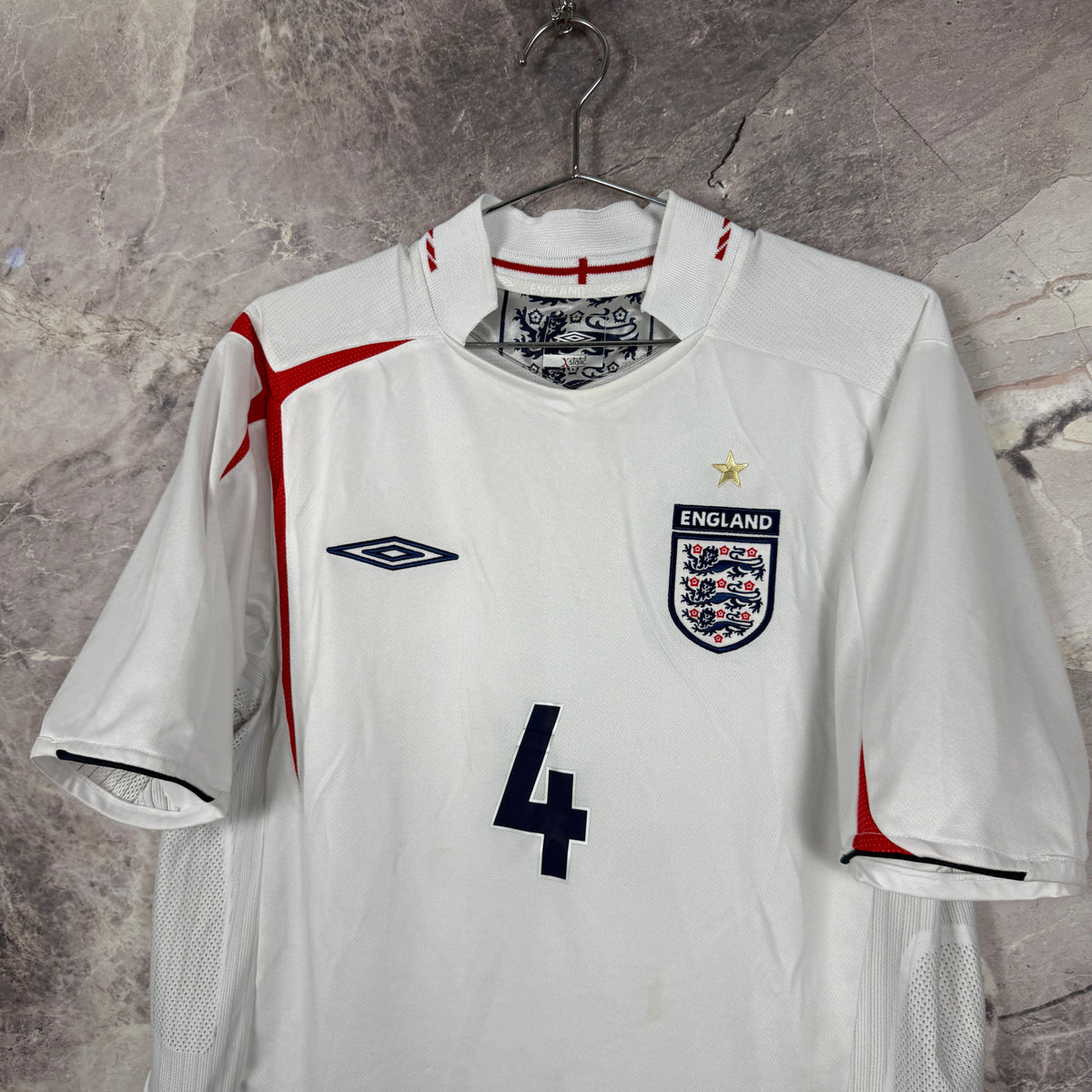 England 2005-2007 Home Jersey — Gerrard #4 L