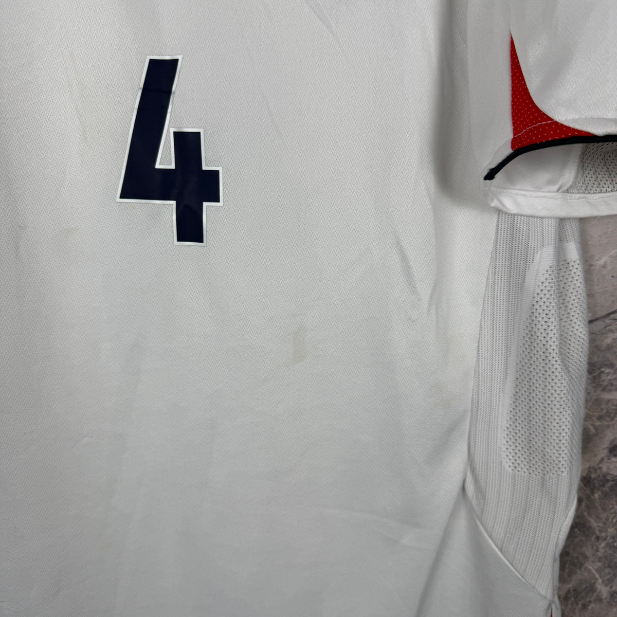 England 2005-2007 Home Jersey — Gerrard #4 L