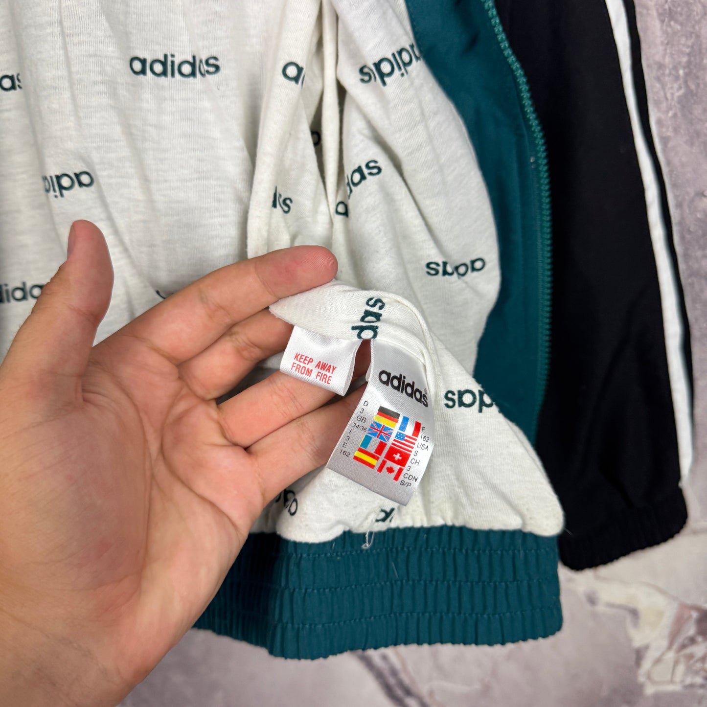 Liverpool 1995-1996 Track Jacket — S