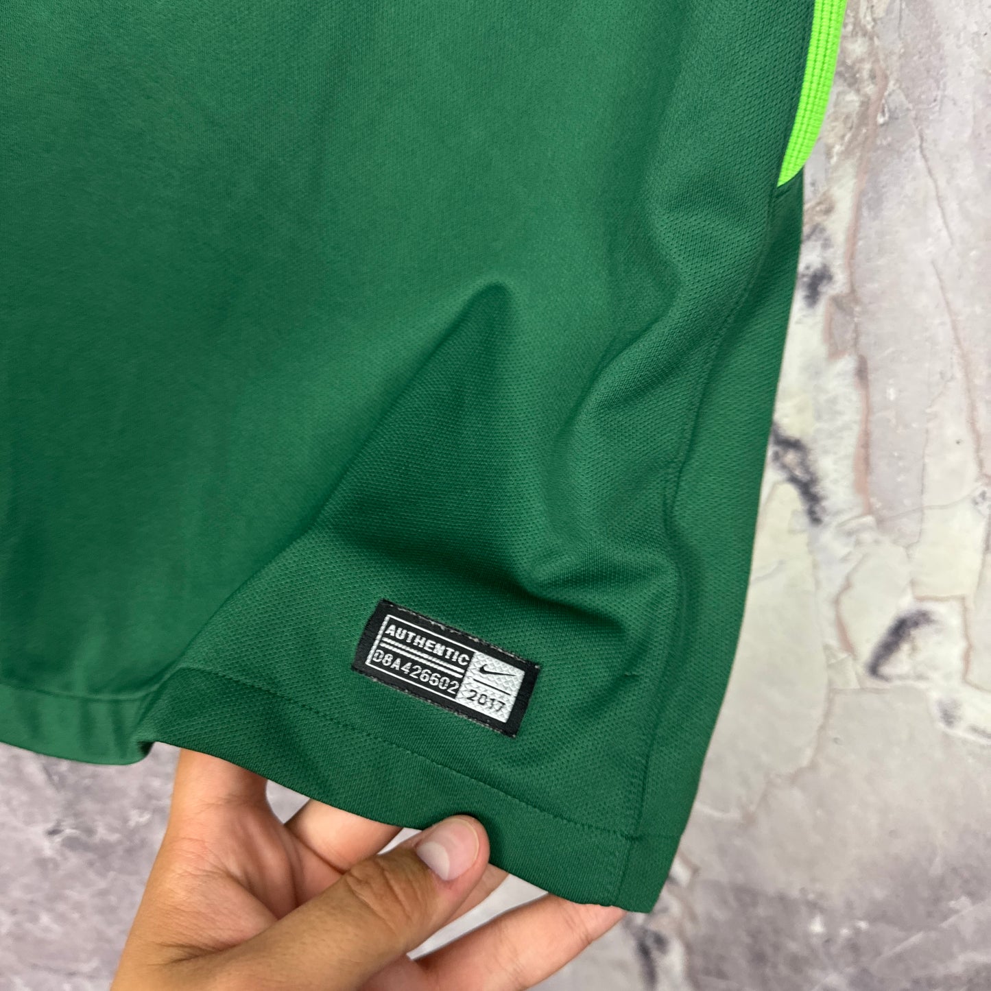 Werder Bremen 2017-2018 Home Jersey — L