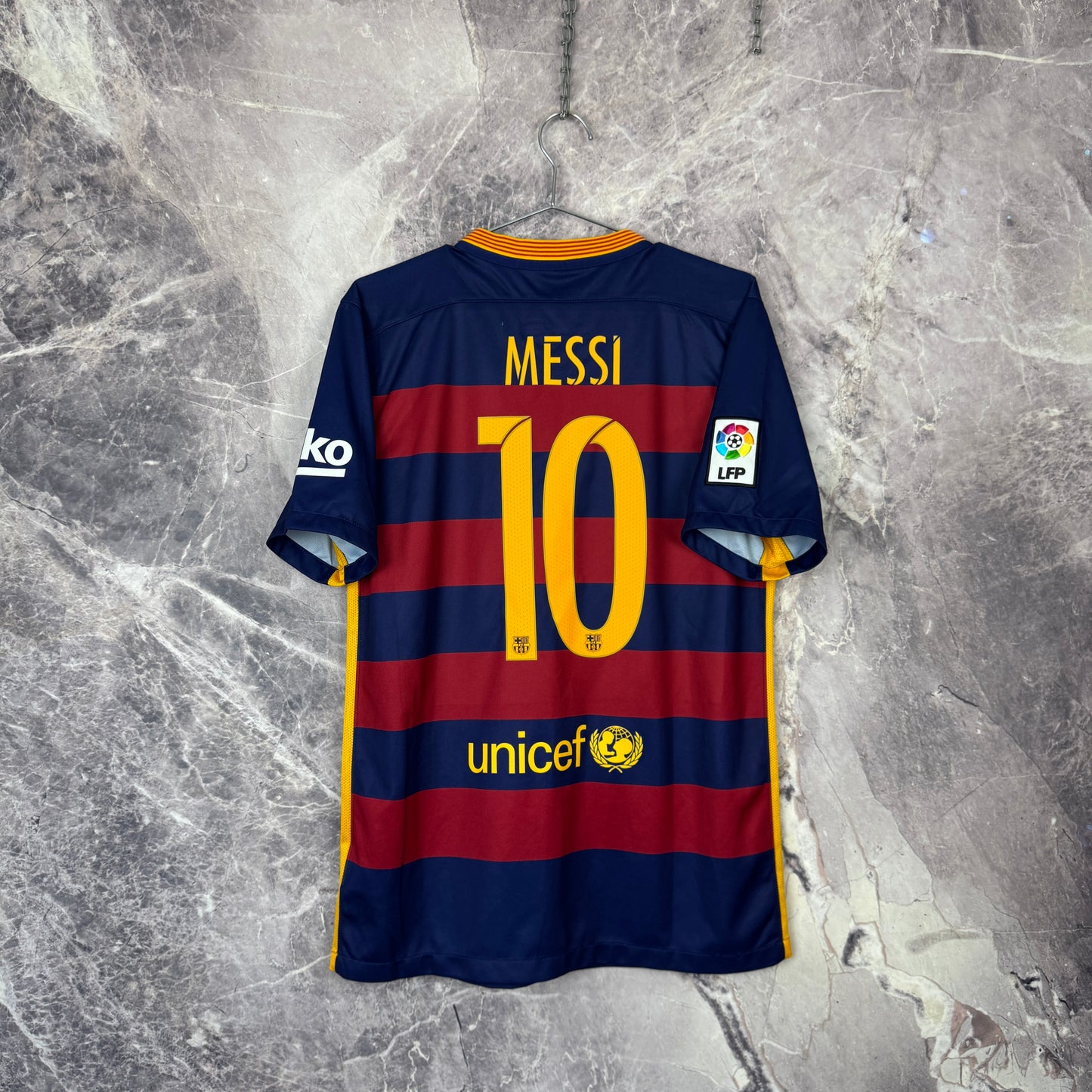Barcelona 2015-2016 Home Jersey — Messi #10 M
