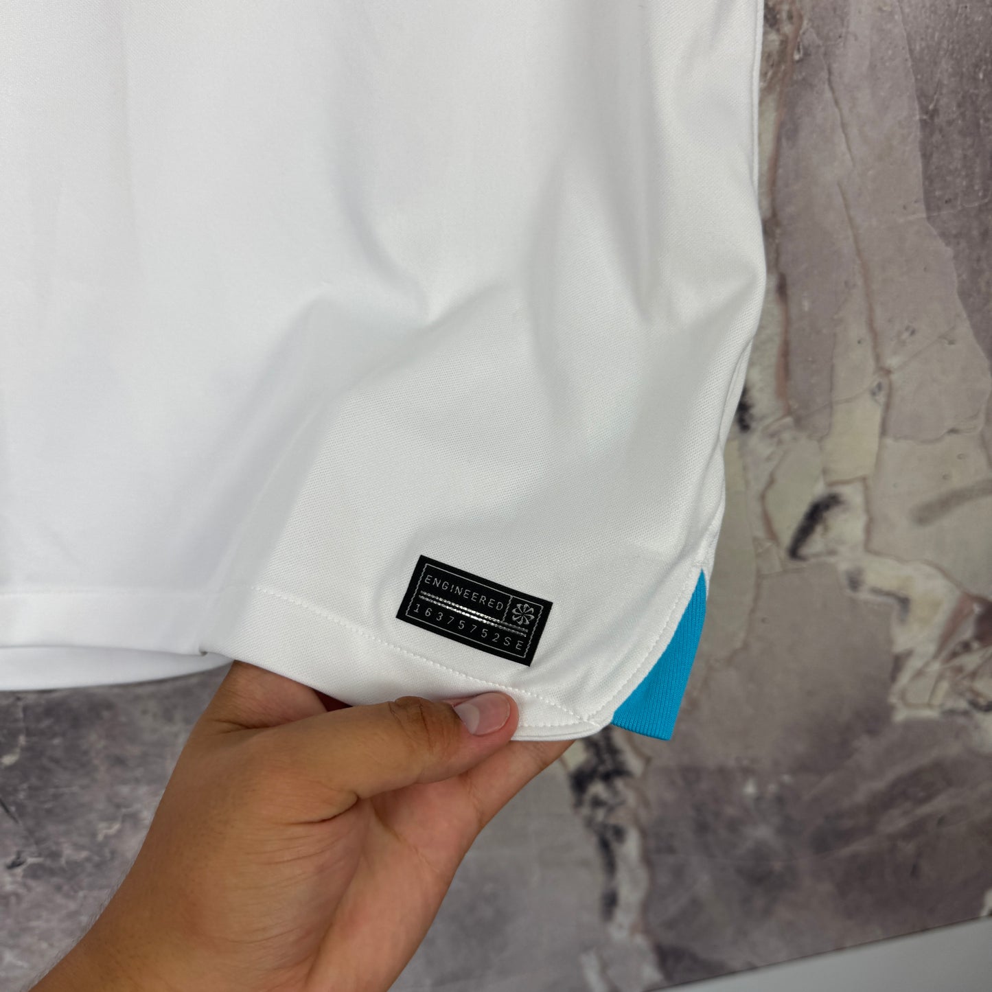 England 2022 Home Jersey — Saka #18 M