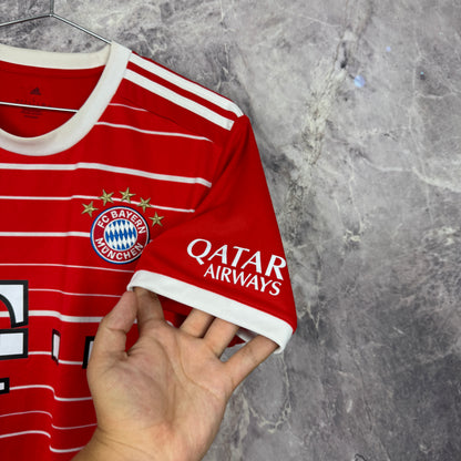Bayern Munich 2022-2023 Home Jersey — Lewandowski #9 L
