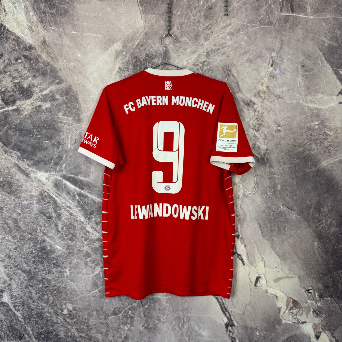 Bayern Munich 2022-2023 Home Jersey — Lewandowski #9 L