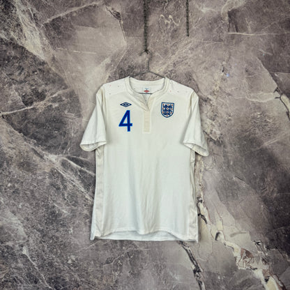 England 2011-2012 Home Jersey — Gerrard #4 L
