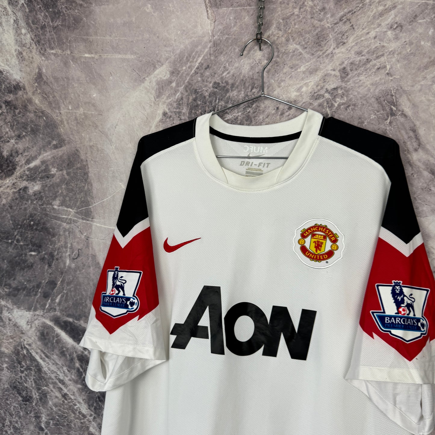 Manchester United 2010-2011 Away Jersey — Chicharito #14 2XL