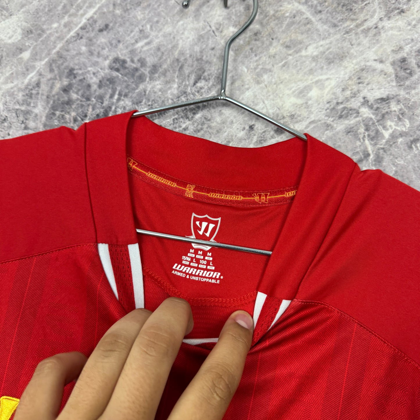 Liverpool 2013-2014 Home Jersey — Suarez #7 M