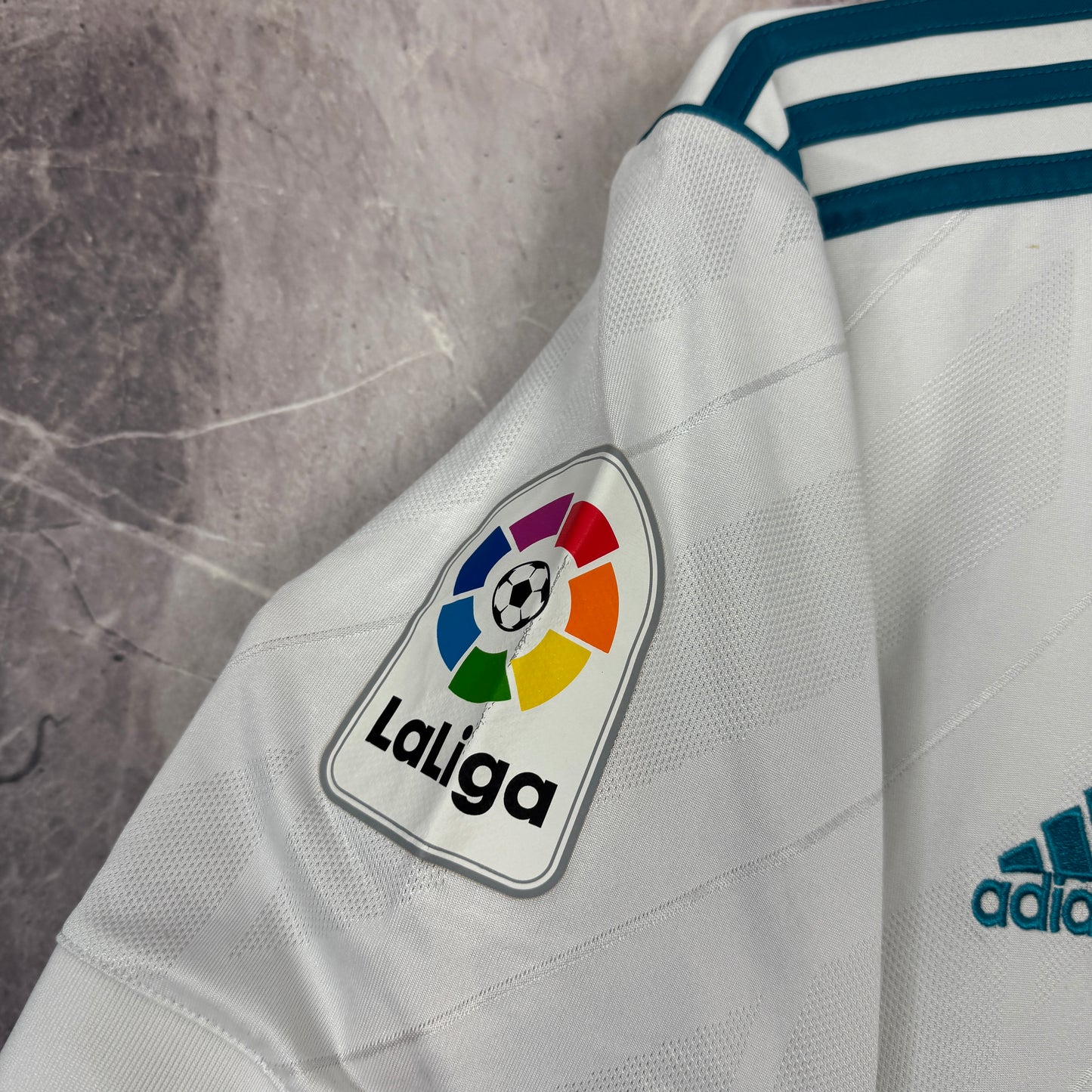 Real Madrid 2017-2018 Home Jersey — Ronaldo #7 M