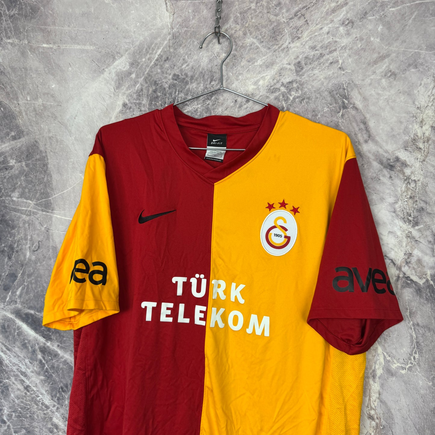 Galatasaray 2011-2012 Home Jersey — Felipe Melo #10 L