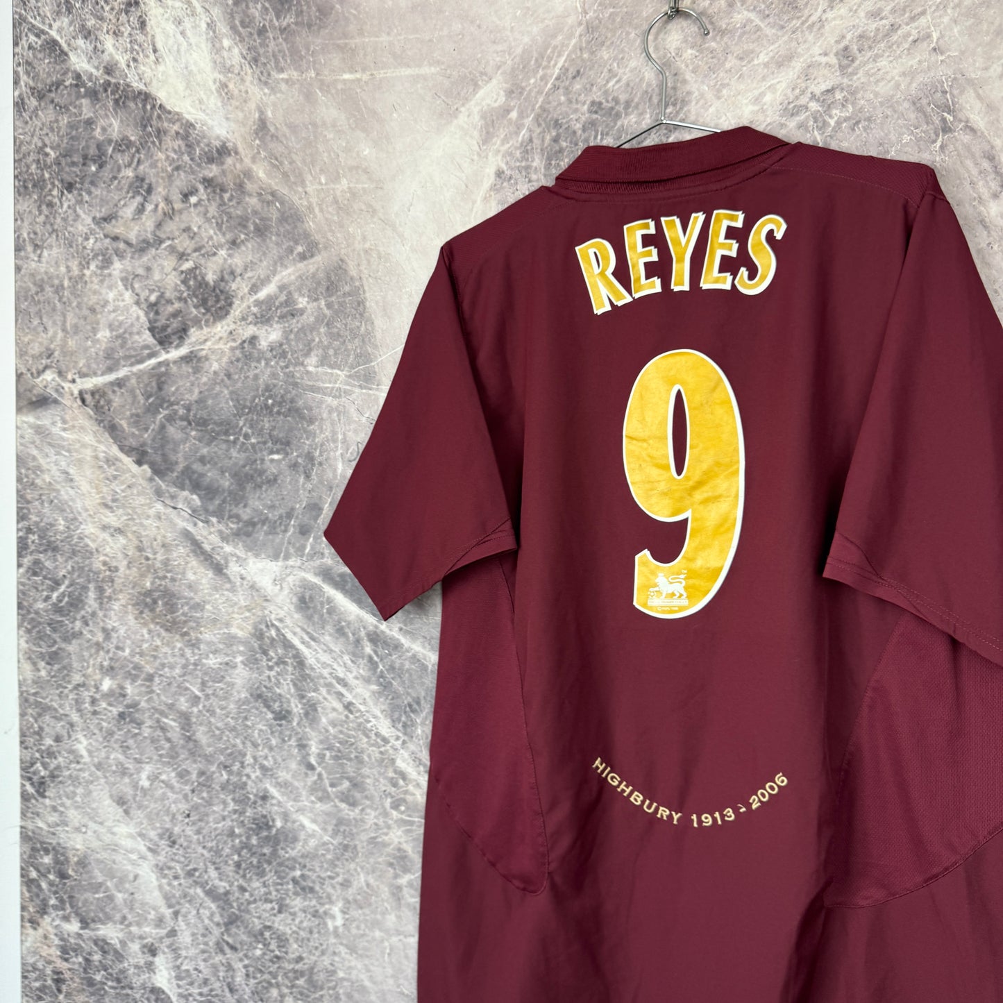 Arsenal 2005-2006 Home Jersey — Reyes #9 L