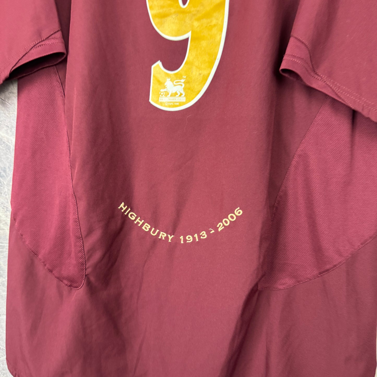 Arsenal 2005-2006 Home Jersey — Reyes #9 L