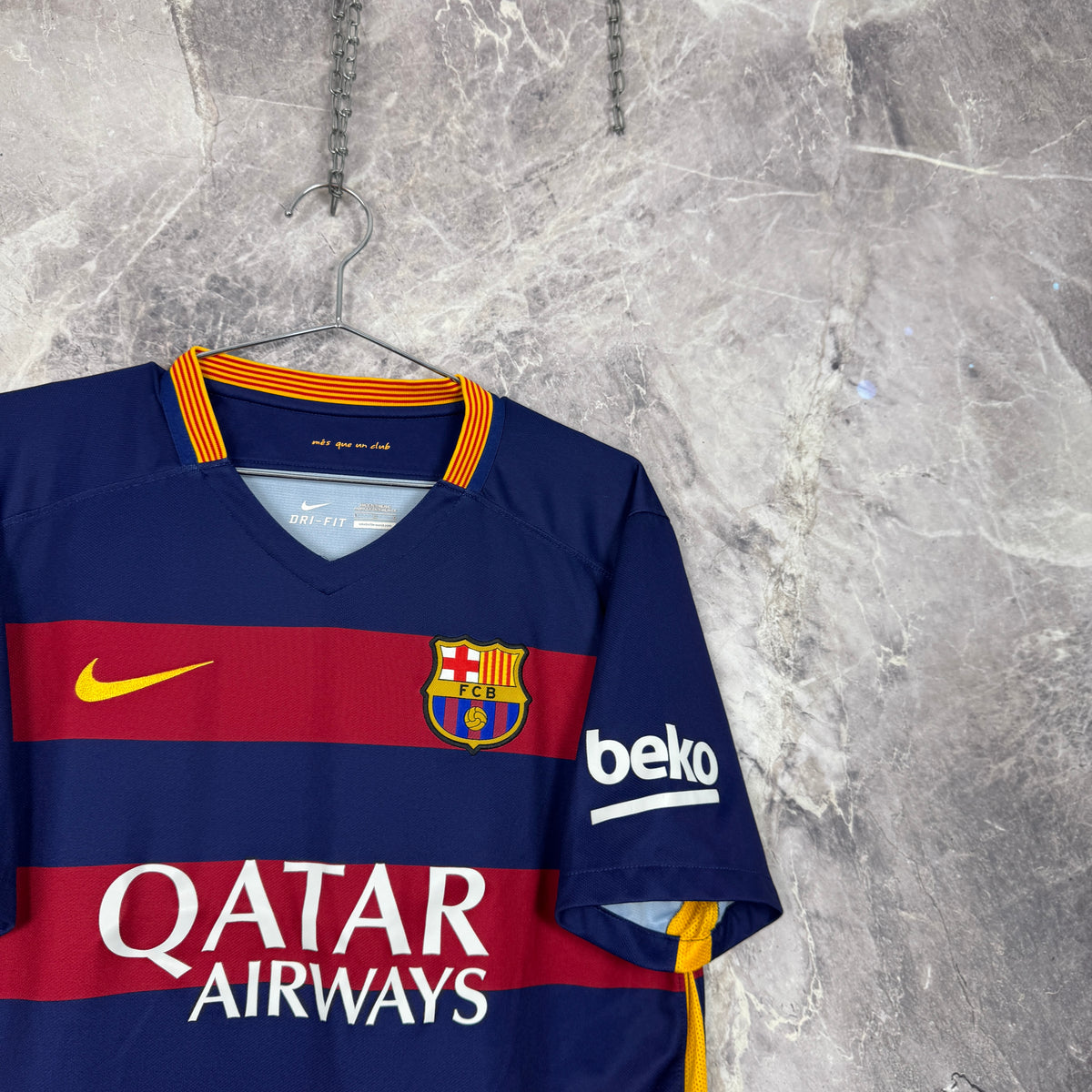 FC Barcelona 2015-2016 Home Jersey — Suárez #9 L