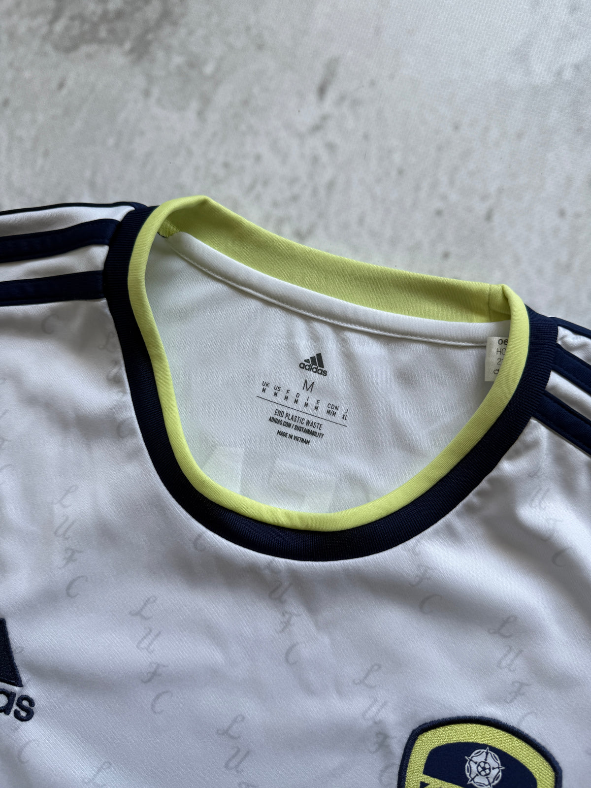 Leeds United 2022-2023 Home Jersey — McKennie #28 M