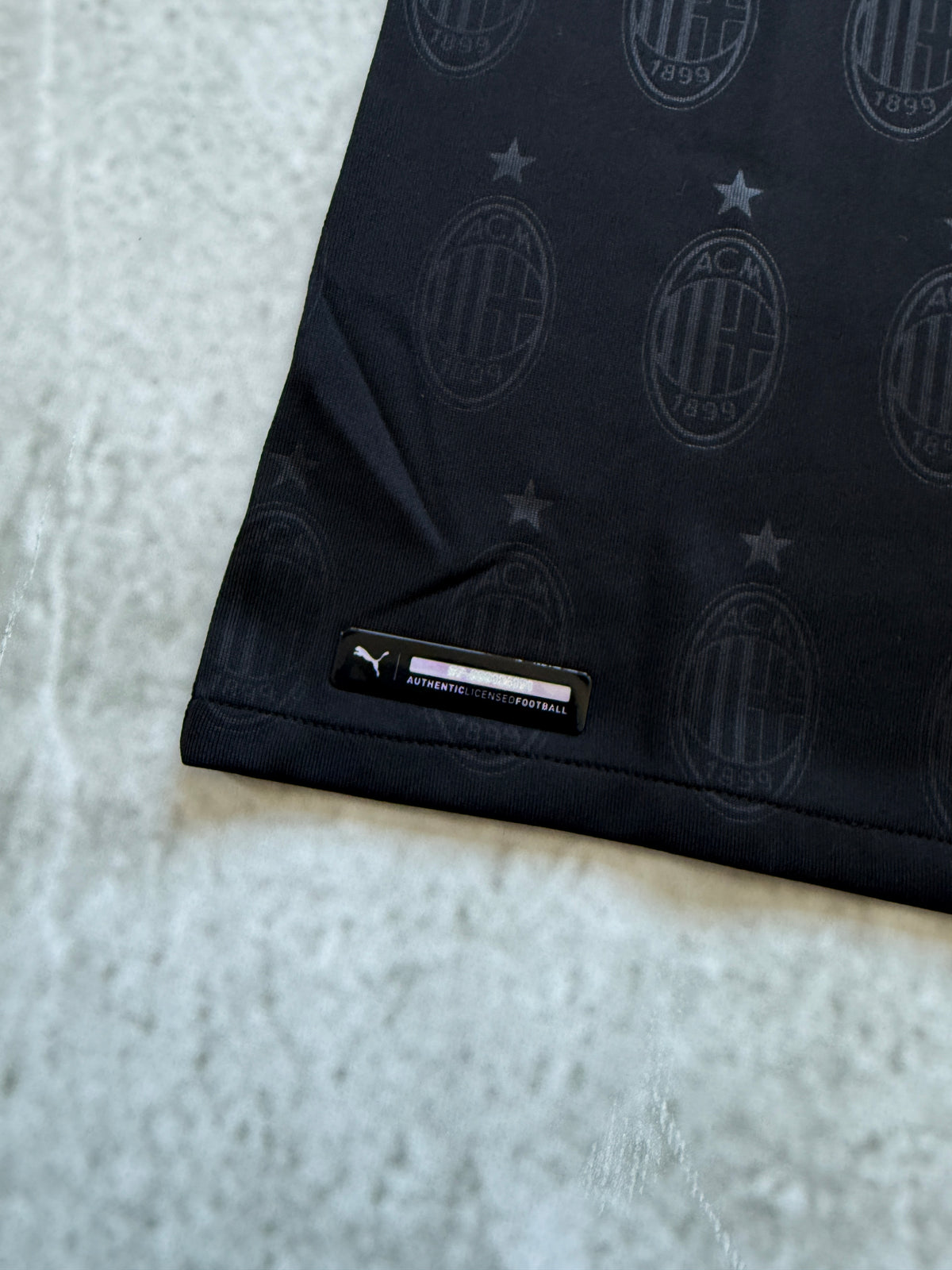 AC Milan 2021-2022 Third Jersey — R. Leão #17 L