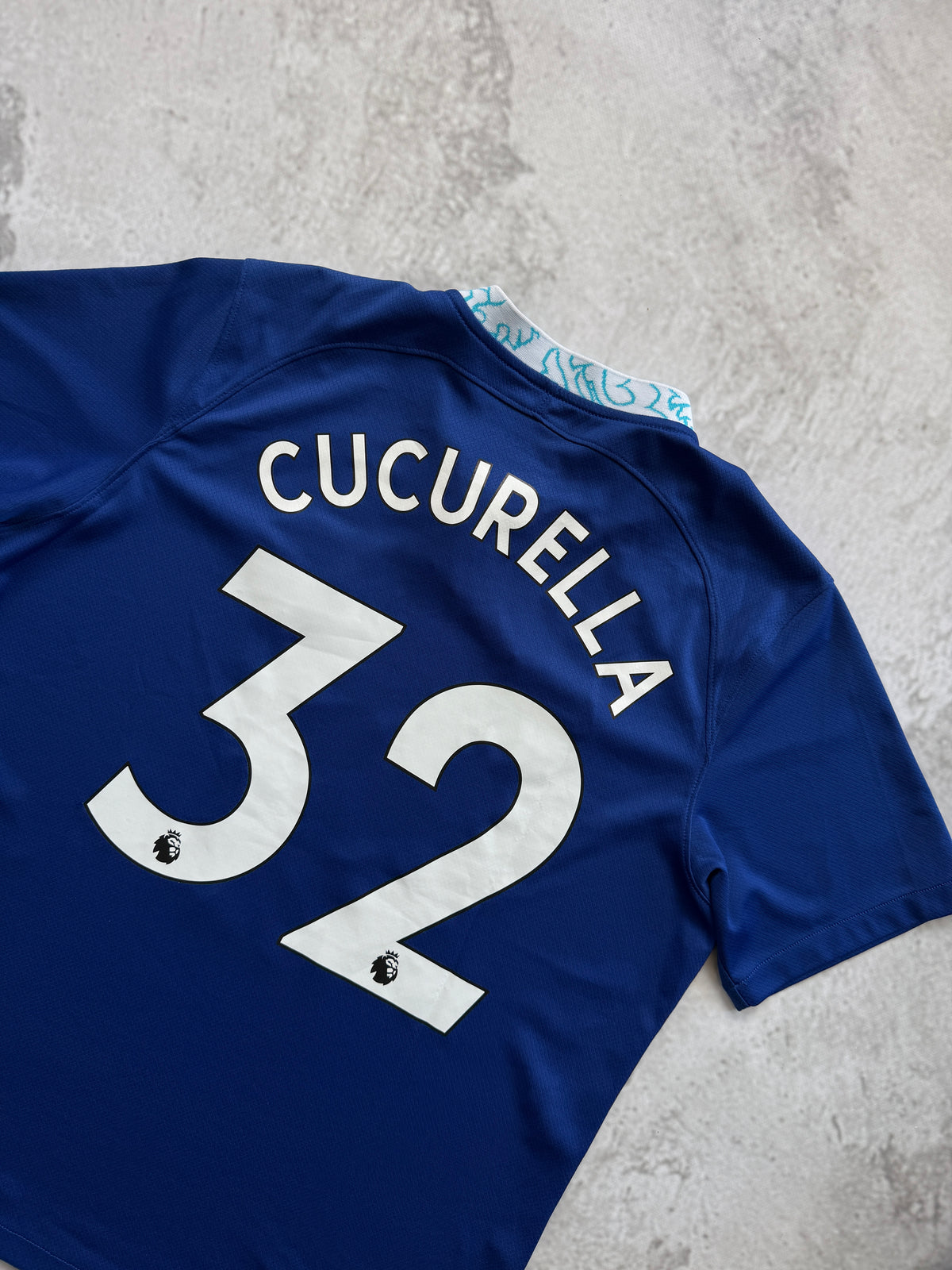 Chelsea 2022-2023 Home Jersey — Cucurella #32 L
