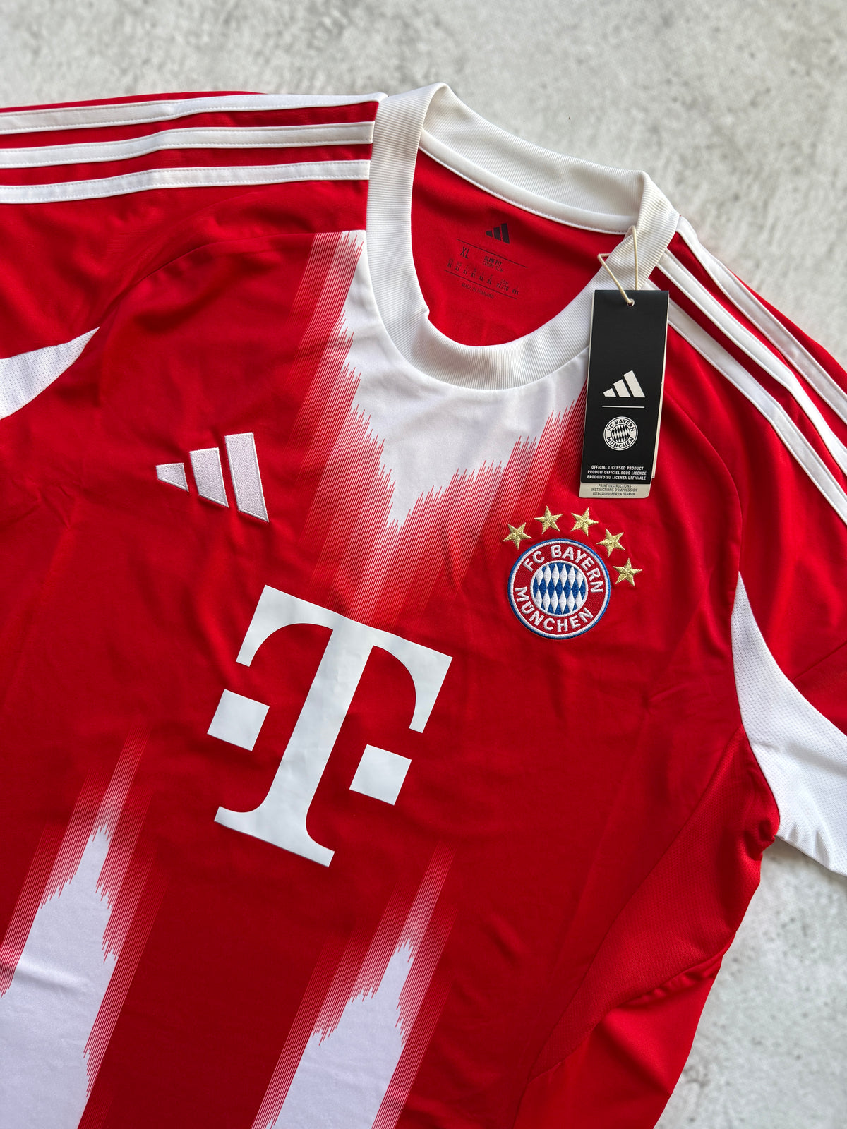 Bayern Munich 2025-2026 Home Jersey — Musiala #10 XL