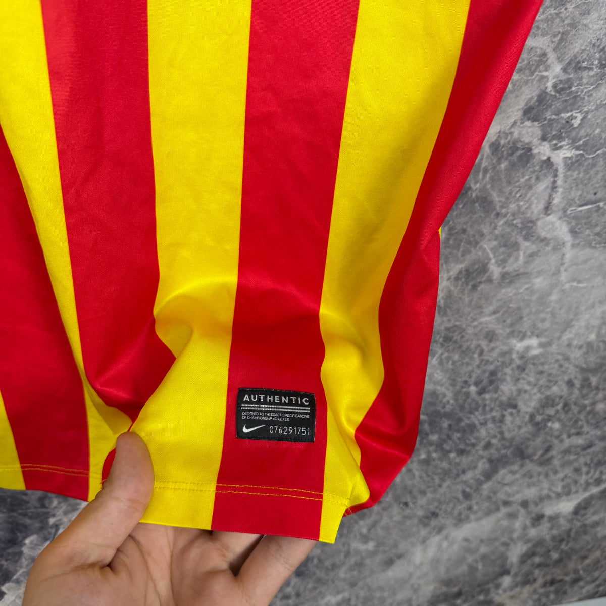 Barcelona 2013-2014 Away Jersey — Neymar Jr #11 L