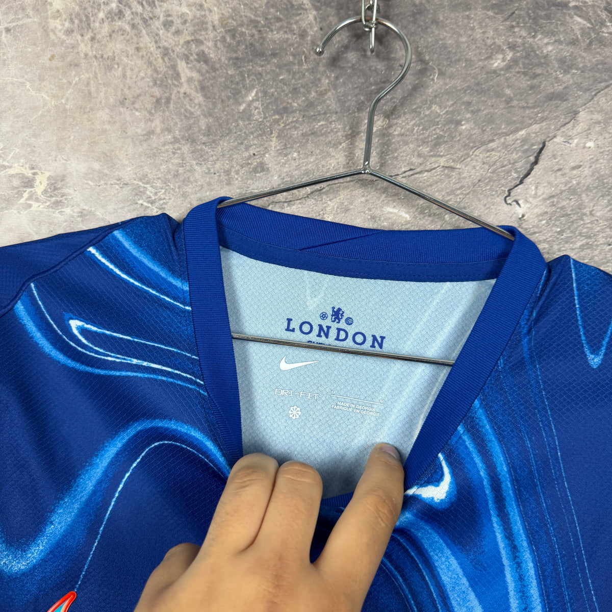 Chelsea 2024-2025 Home Jersey — James #24 M