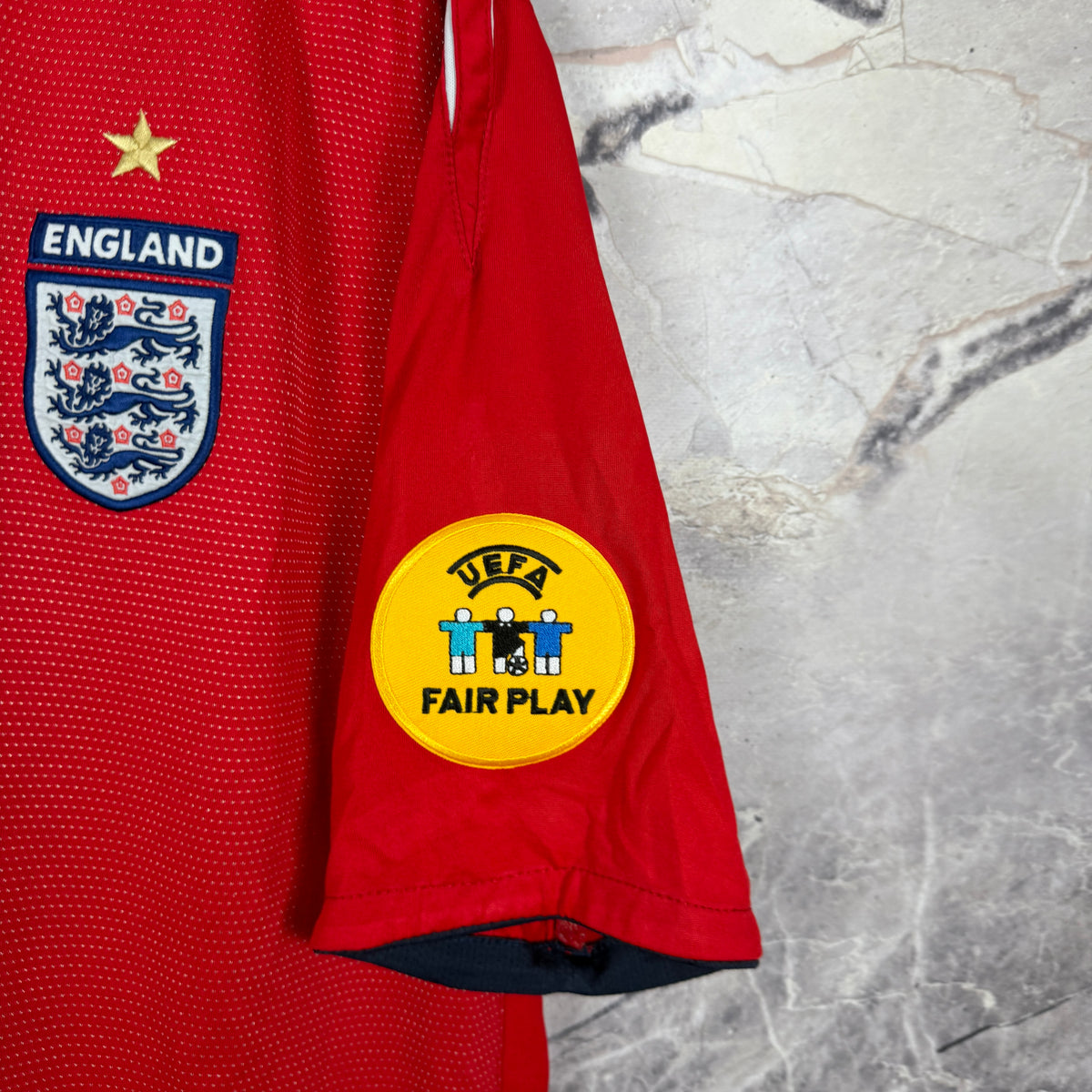England 2004-2006 Away Jersey — Gerrard #4 XL