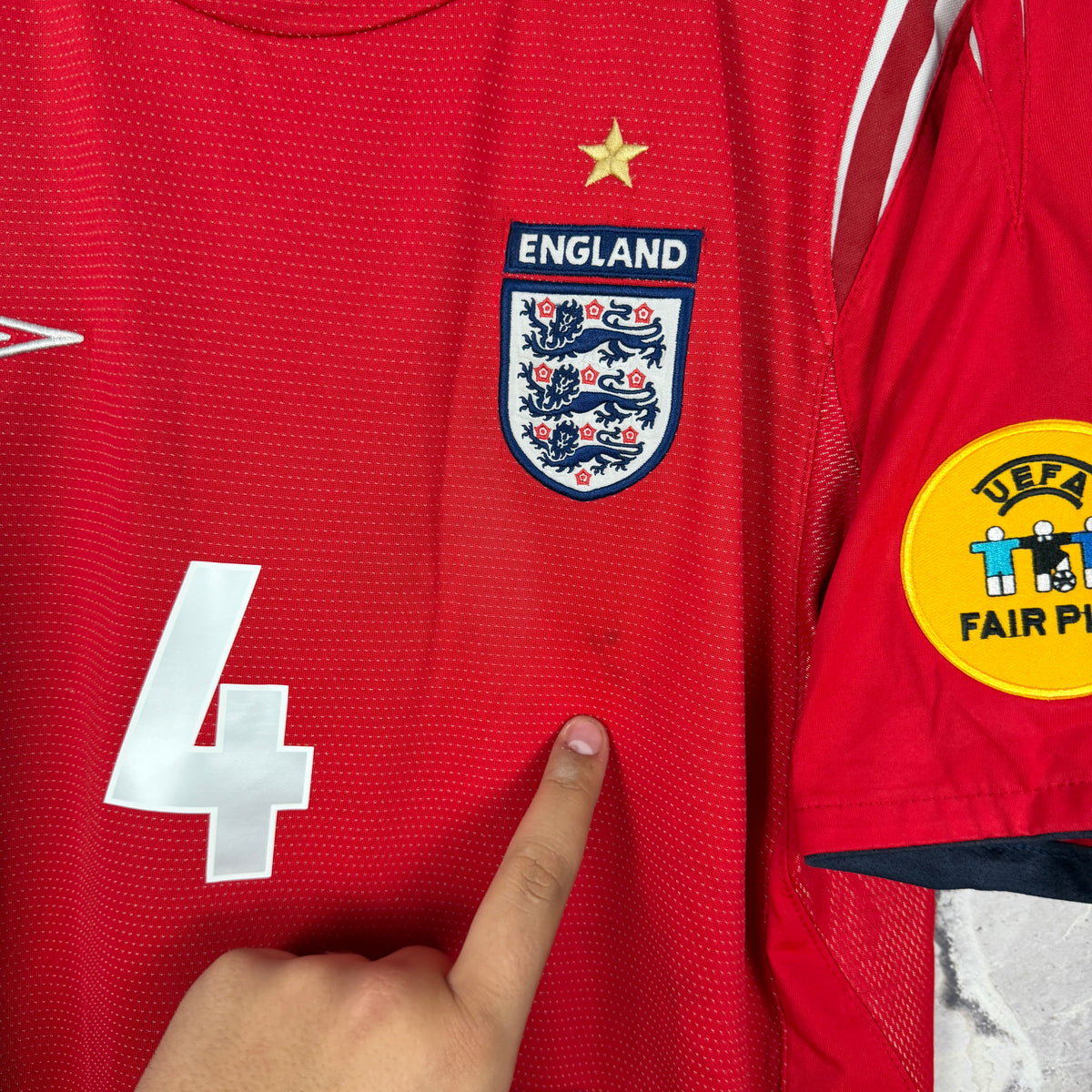 England 2004-2006 Away Jersey — Gerrard #4 M